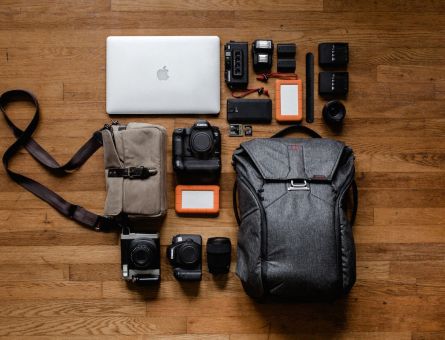 best-tech-organizer-bags-to-protect-your-gadgets